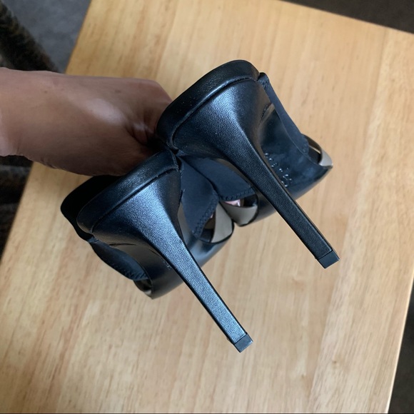 Irony Slides - Charles David - Picture 4 of 6